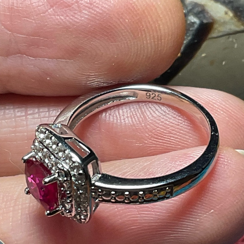 Ruby ring - Picture 5 of 7